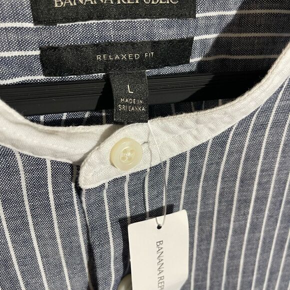 Banana Republic shirt - Picture 2 of 3
